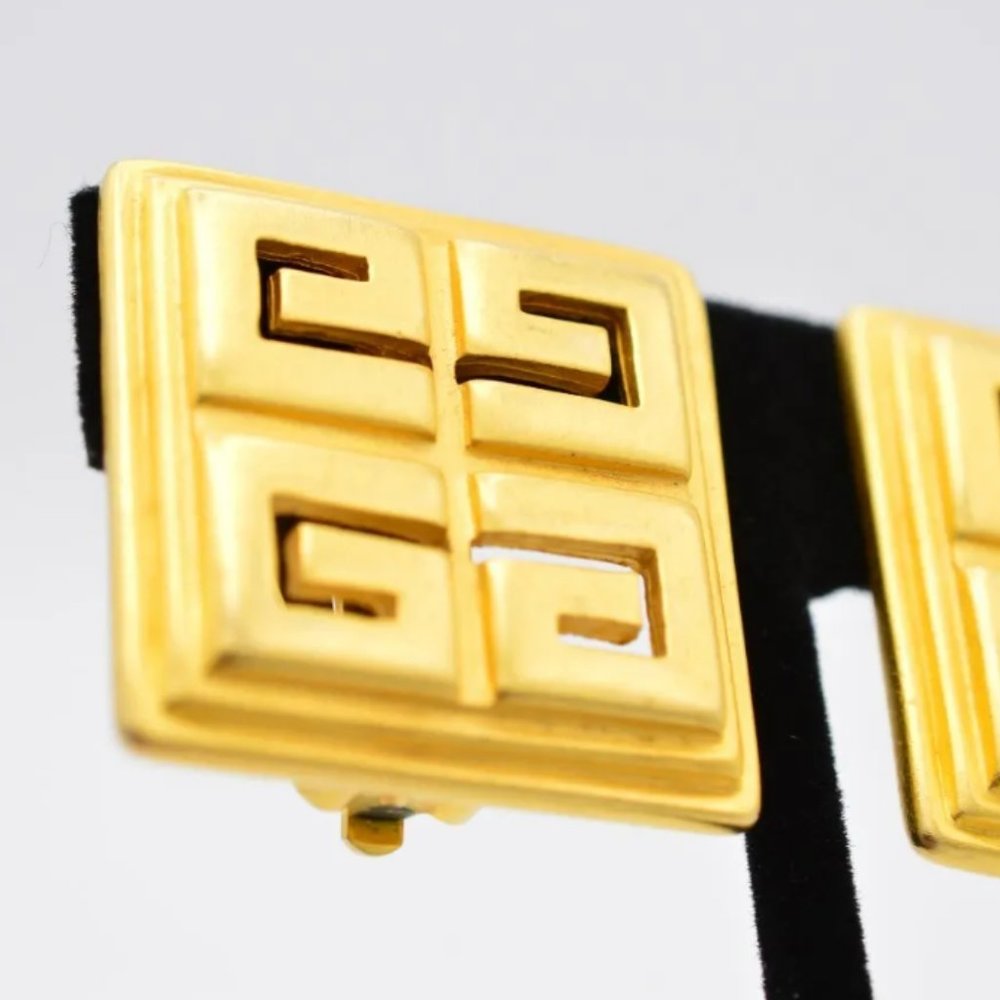AUTHENTIC GIVENCHY LOGO VINTAGE CLIP ON EARRINGS - Picture 6 of 8